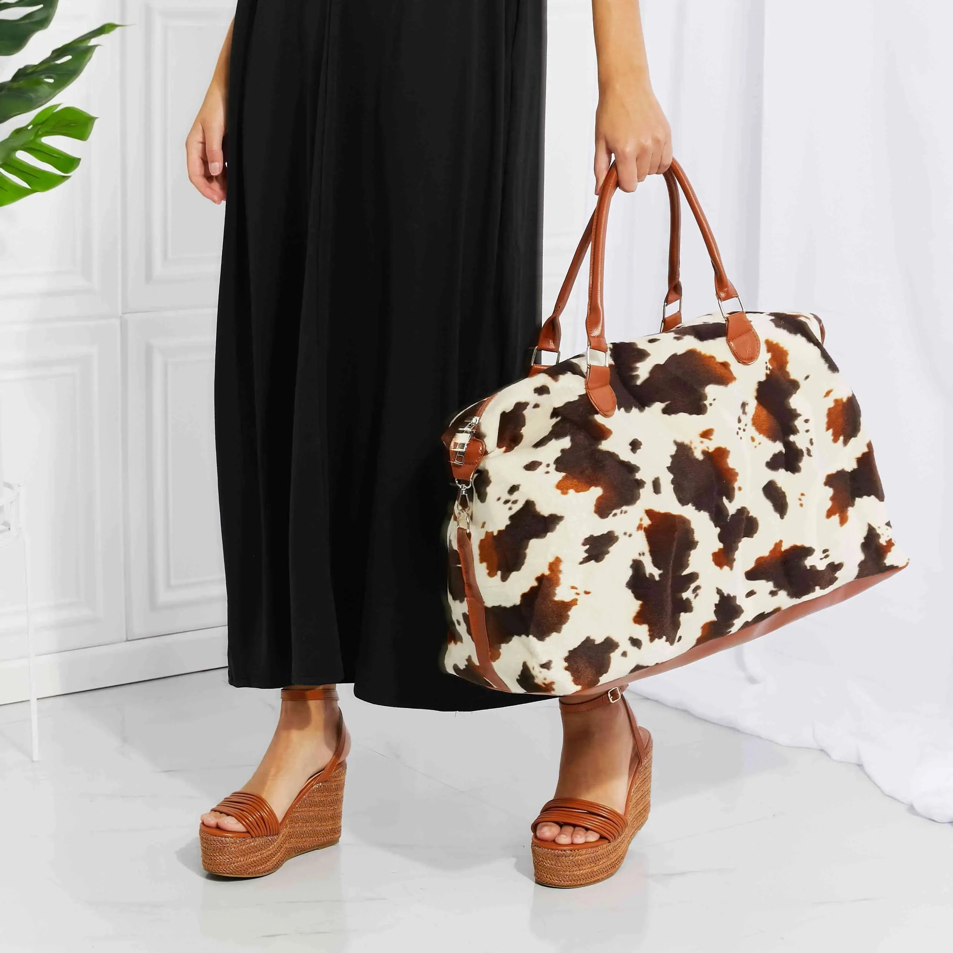 Adaptable | Animal Print Plush Weekender Bag