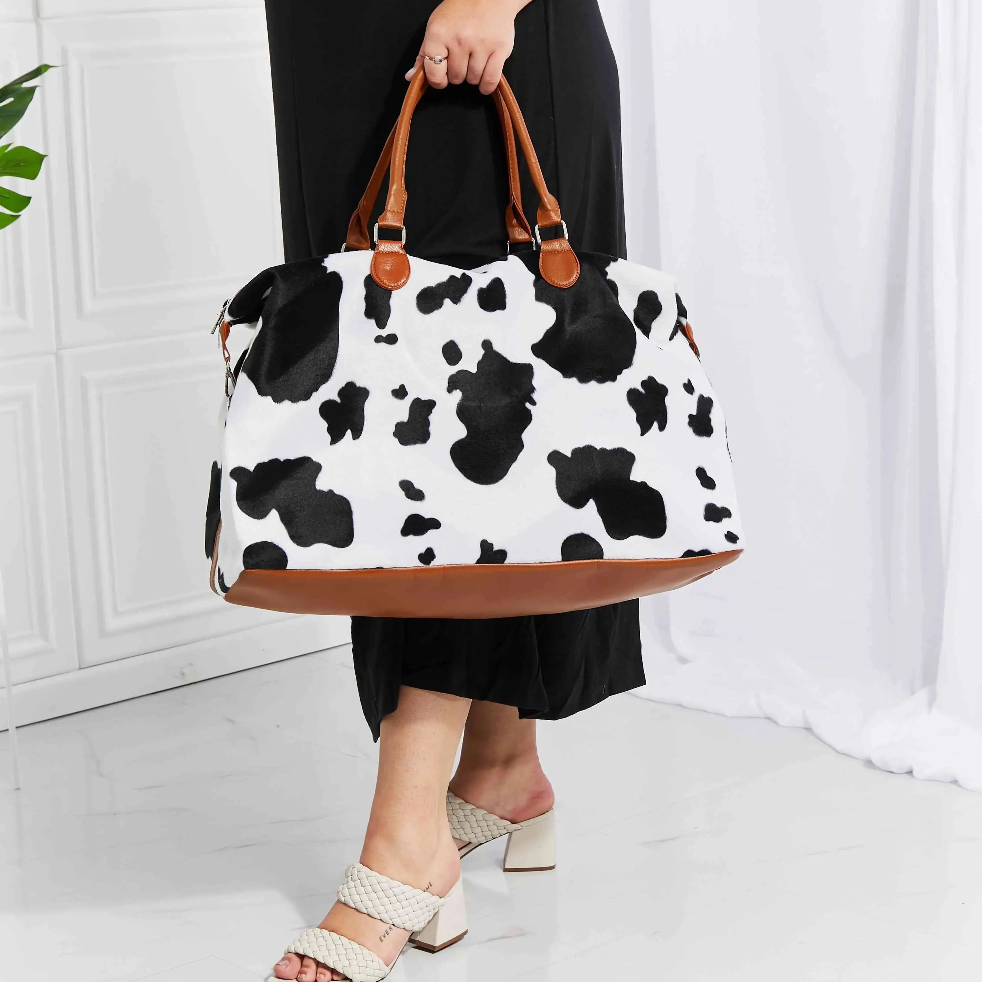 Adaptable | Animal Print Plush Weekender Bag