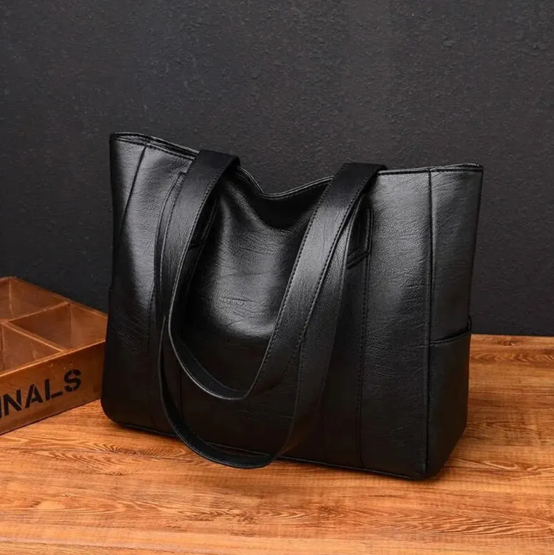 Alessia - Timeless Everyday Bag