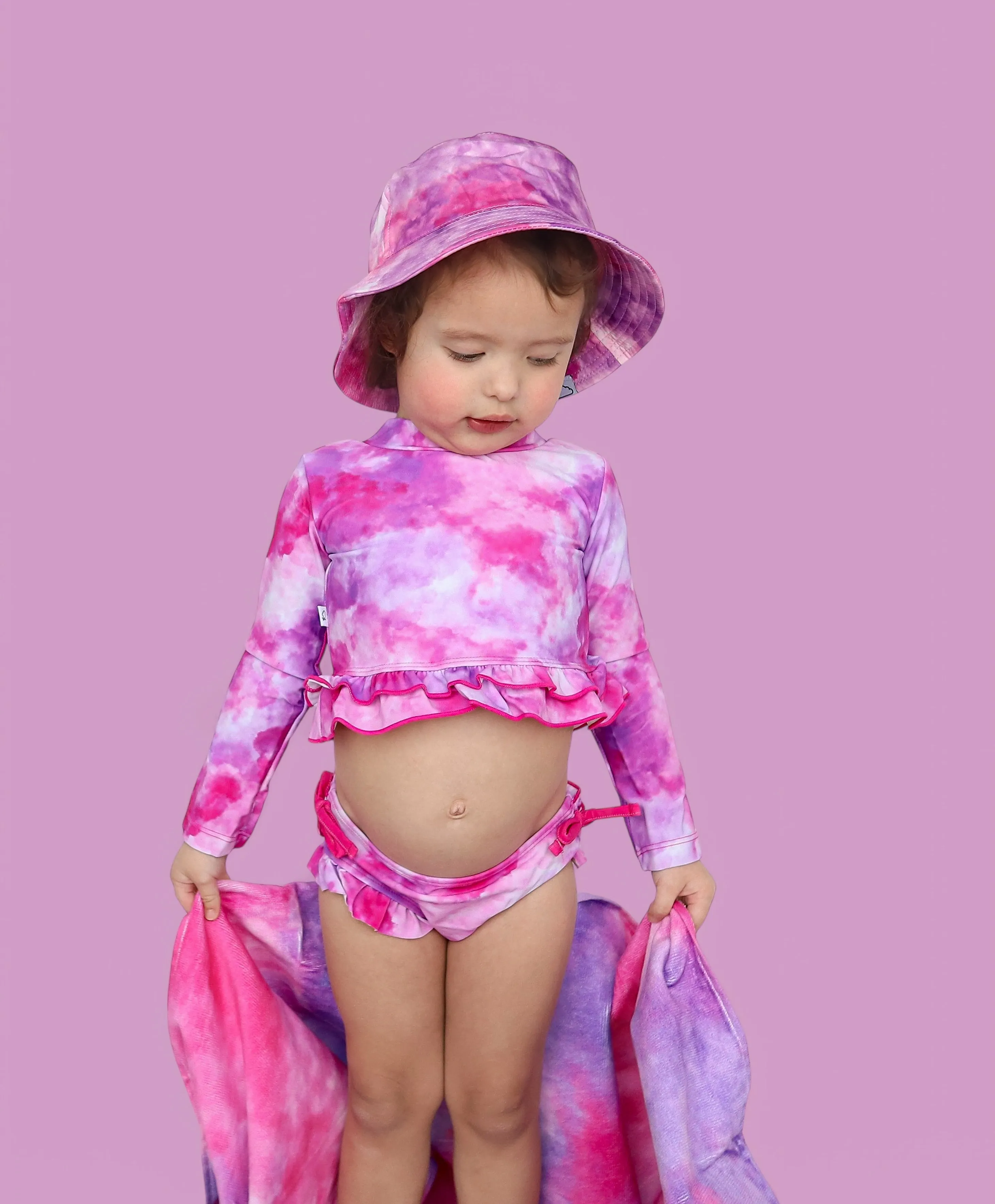 CANDY CLOUDS DREAM BUCKET HAT