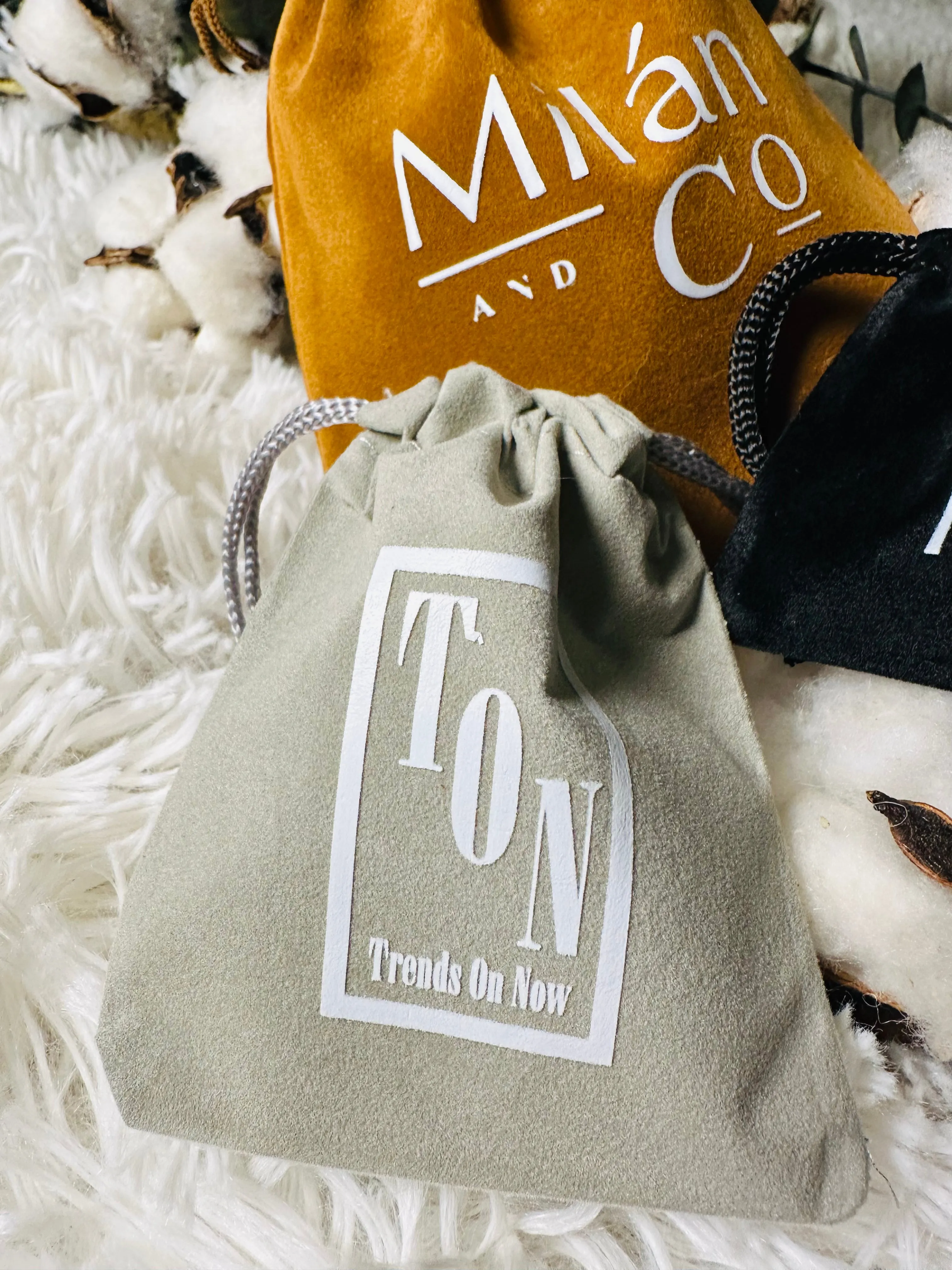 Custom Velvet Luxury Bags - Pack of 100
