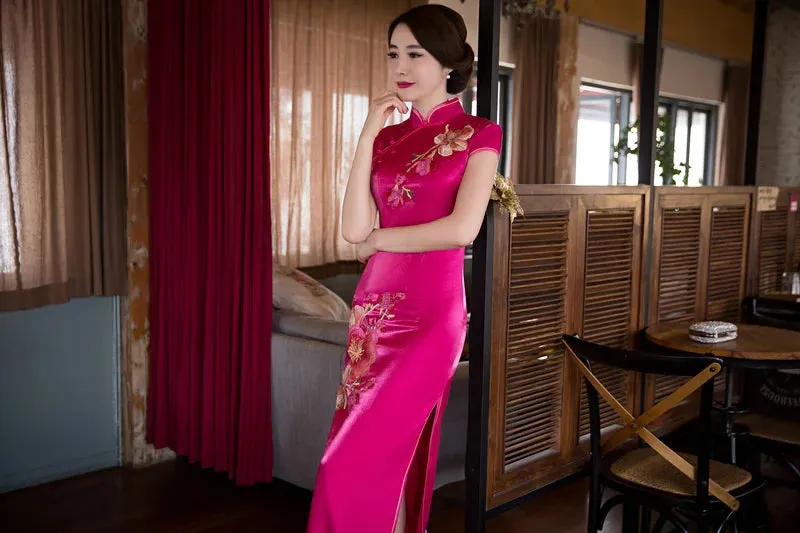 Elegant Women's Cheongsam Qipao Long Dress - Black/Red Embroidered Traditional Chinese Evening Party Gown