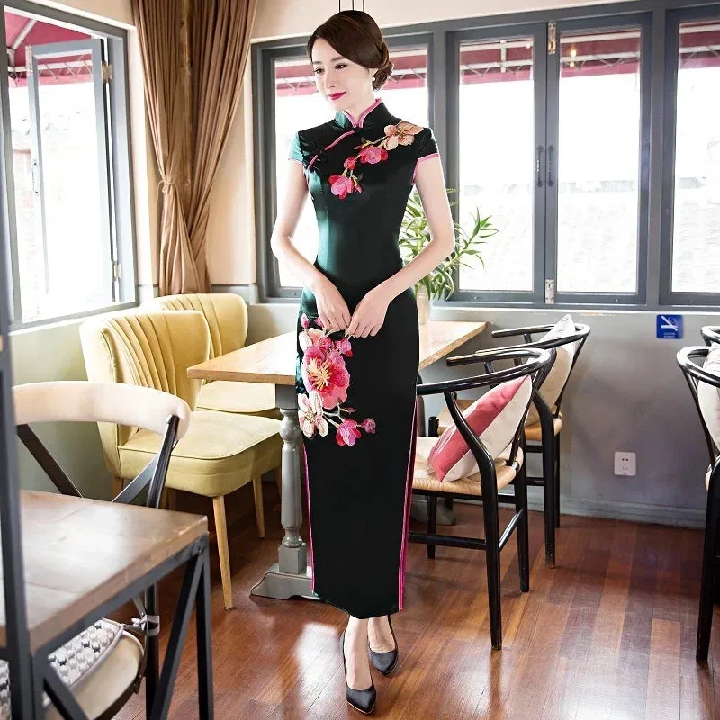 Elegant Women's Cheongsam Qipao Long Dress - Black/Red Embroidered Traditional Chinese Evening Party Gown