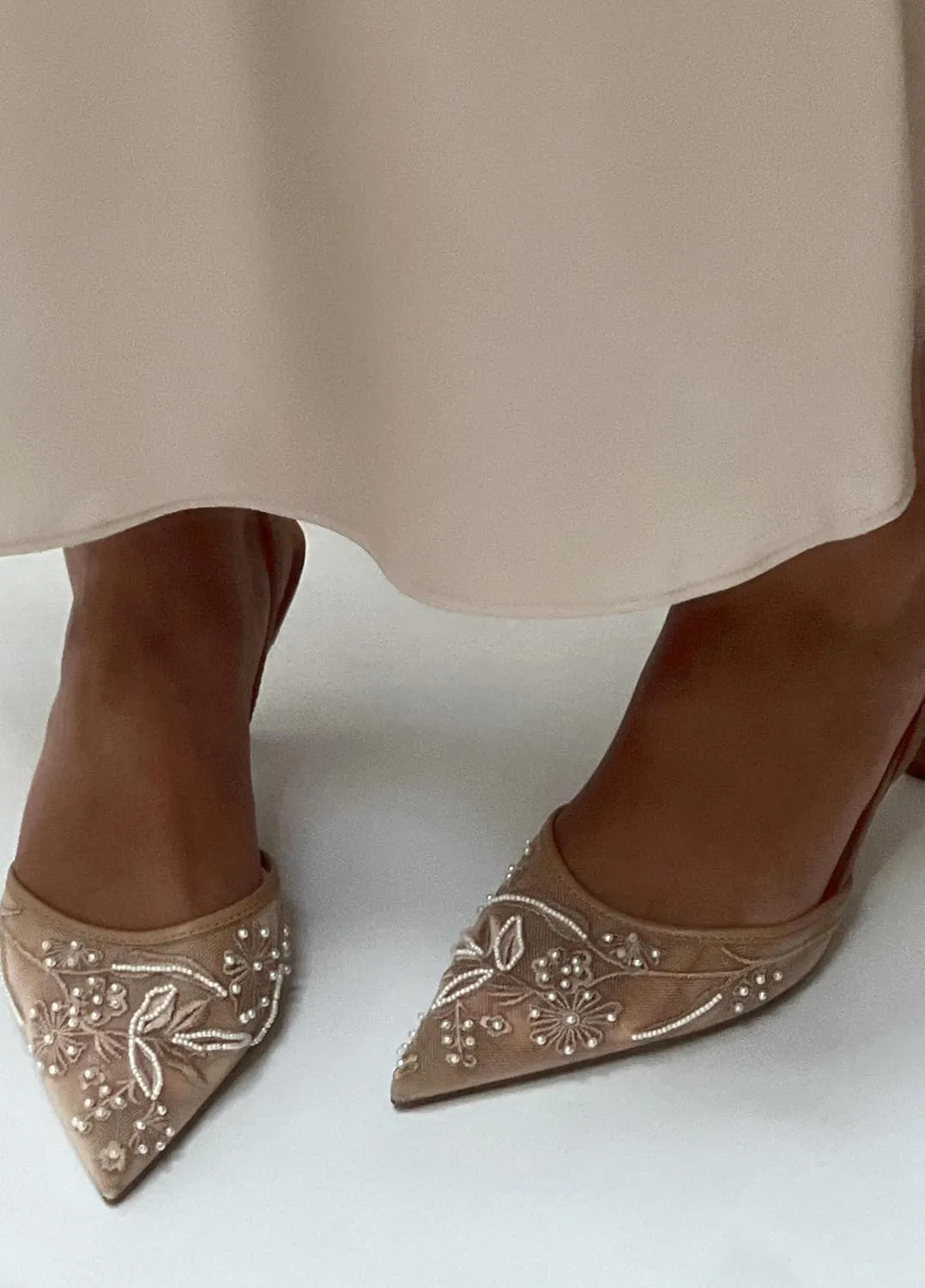 Embroidered Mesh Slingback Kitten Heels for Women Closed Pointed Toe Backless Slip On Heel Pumps with Pearl Wedding Party Dance Shoes