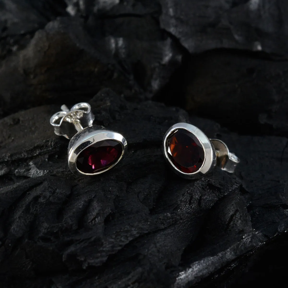 Garnet French Haruka Solitaire Stud Red 92.5 Silver Earring