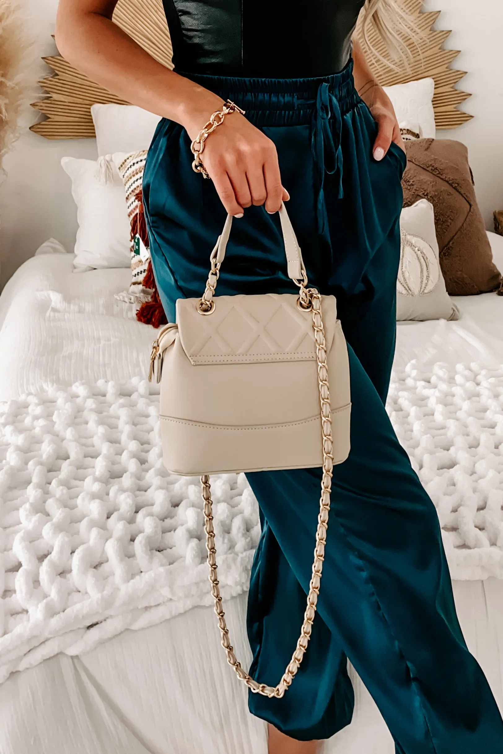 Hittin' The Town Faux Leather Chain Strap Purse (Taupe)