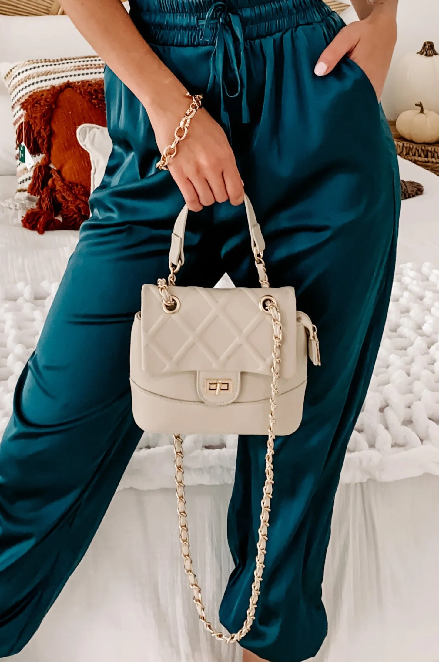 Hittin' The Town Faux Leather Chain Strap Purse (Taupe)