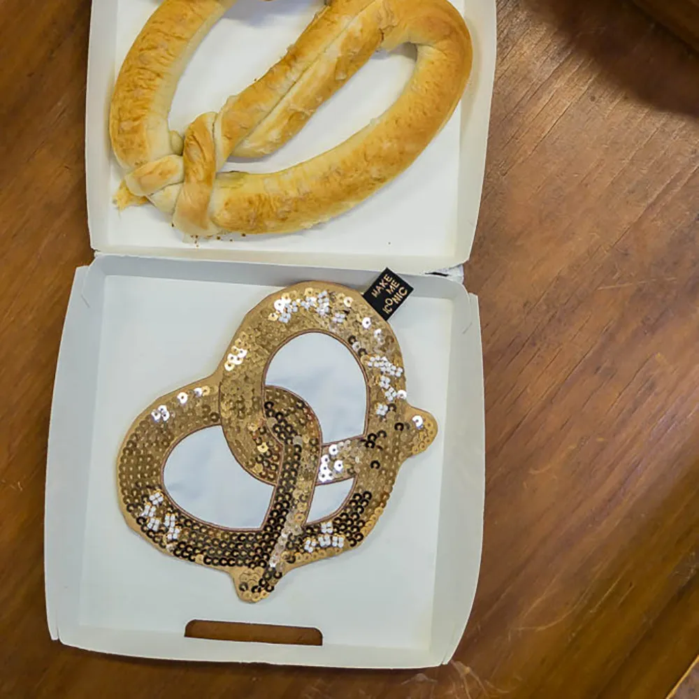 ICONIC SEQUIN PURSE - PRETZEL