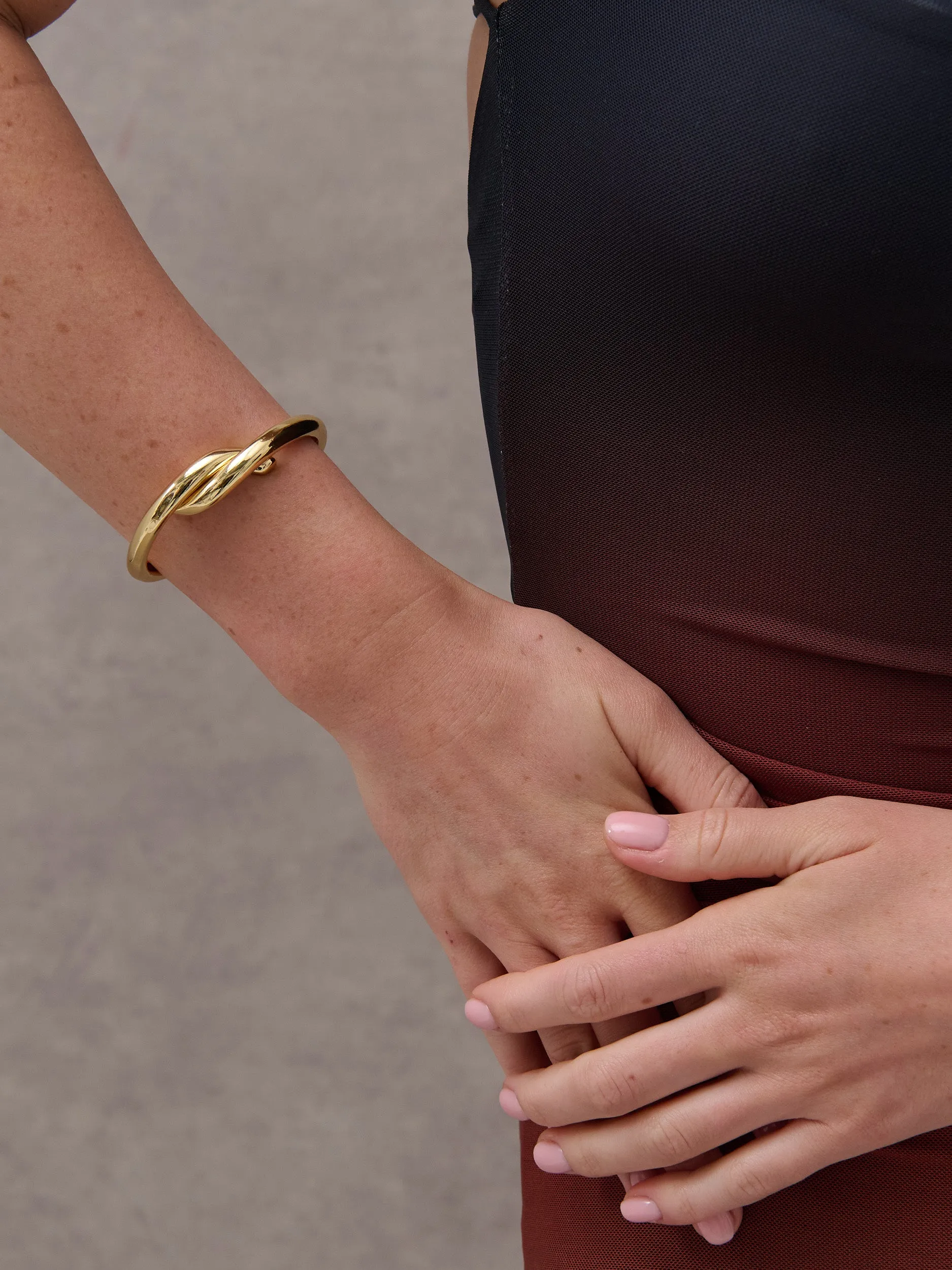 Interlock Twist 18K Gold Plated Bangle