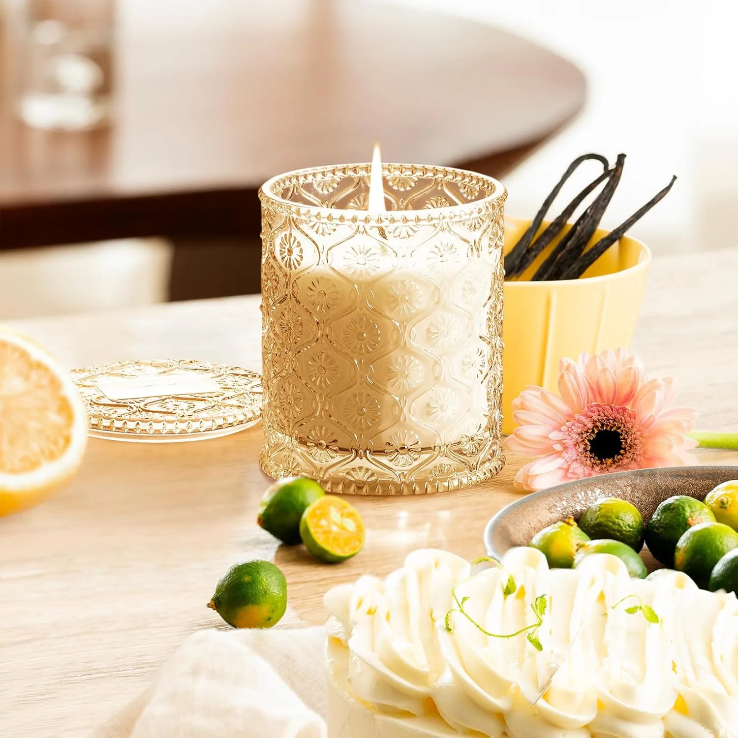 LA JOLIE MUSE Vanilla Bomb Candle, Vanilla Scented Candles Gifts for Mothers Day, Natural Soy Candles for Home Scented, 6 oz 40 Hours Burn