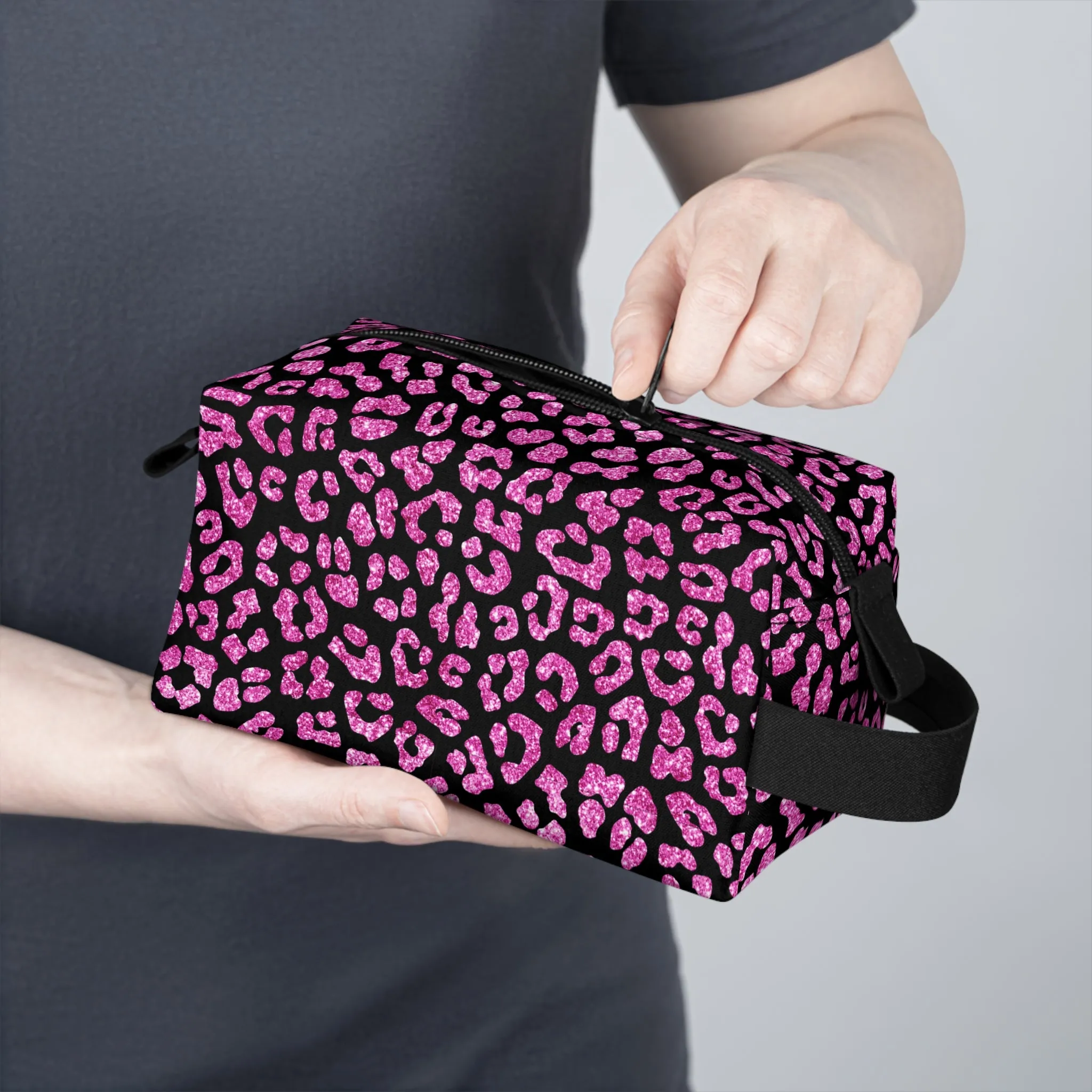 Leopard Print Toiletry Bag - Chic & Durable Organizer for the Style-Savvy Traveler