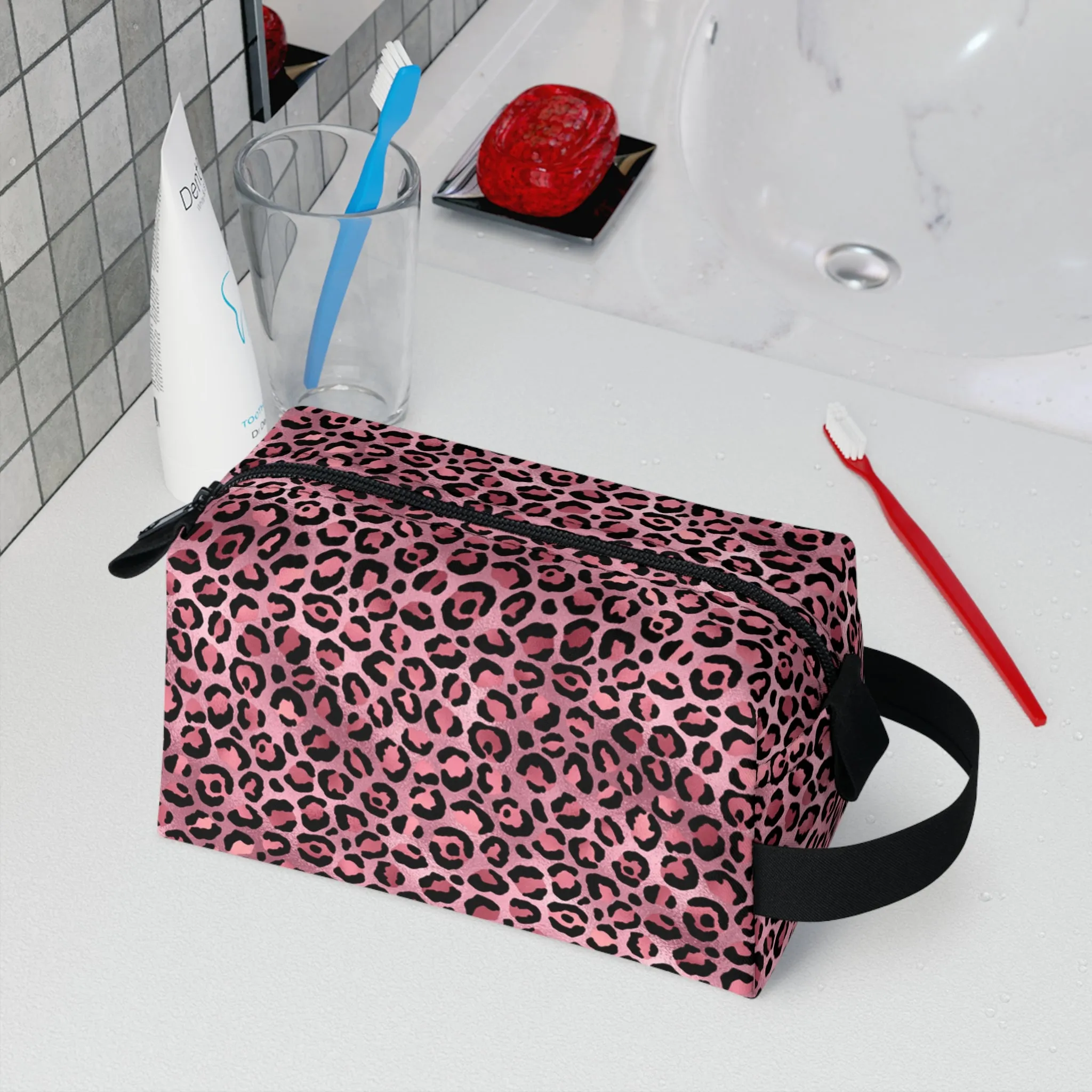 Leopard Print Toiletry Bag - Chic & Durable Organizer for the Style-Savvy Traveler