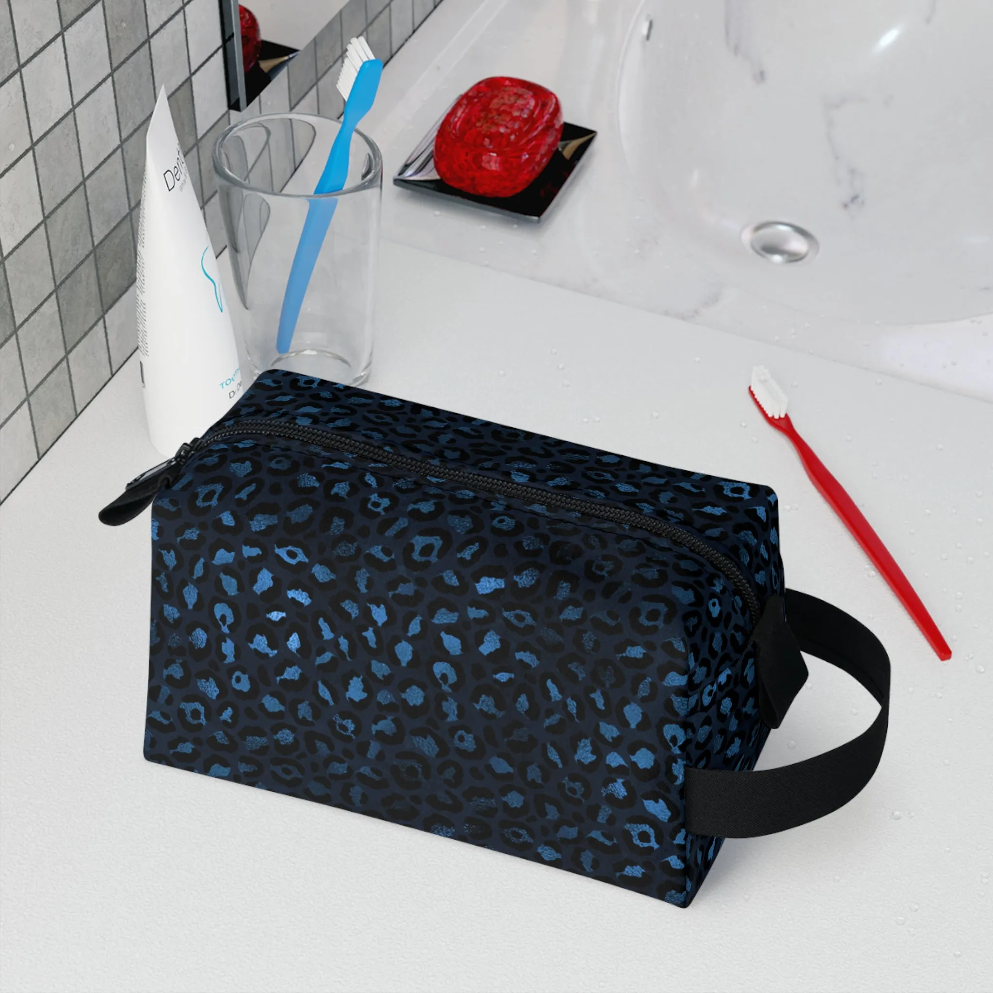 Leopard Print Toiletry Bag - Chic & Durable Organizer for the Style-Savvy Traveler