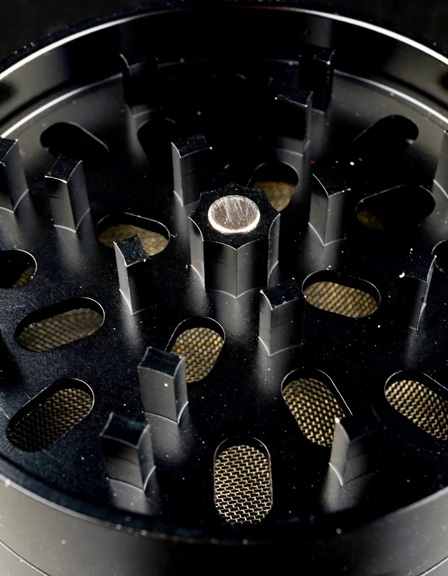 Luxury Herbal Grinder (silver / gold / black)
