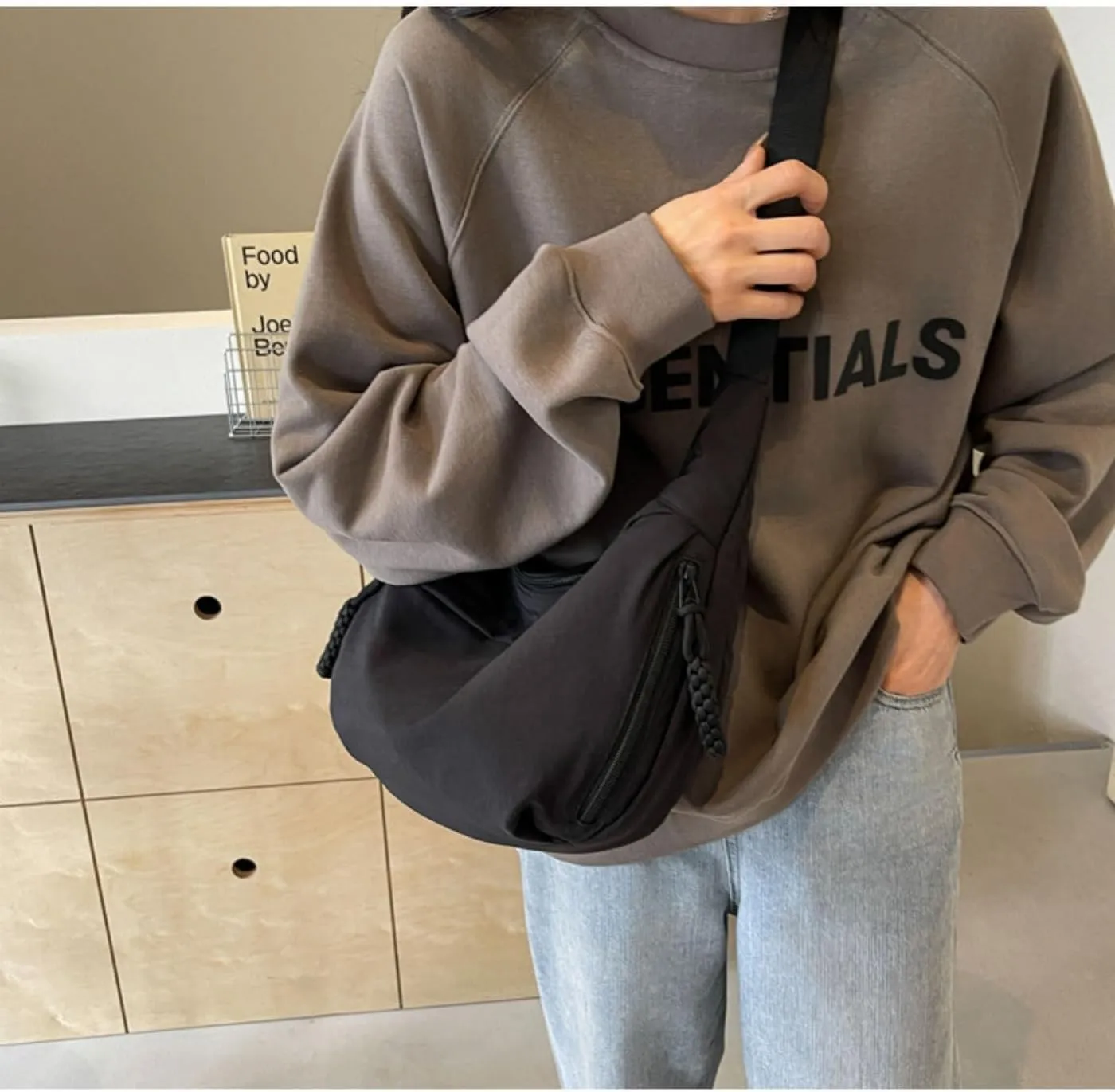 Nylon Crescent Crossbody Bag for Womens,Retro Canvas Bag,Trendy Casual Sling Bag Lightweight with Adjustable Strap