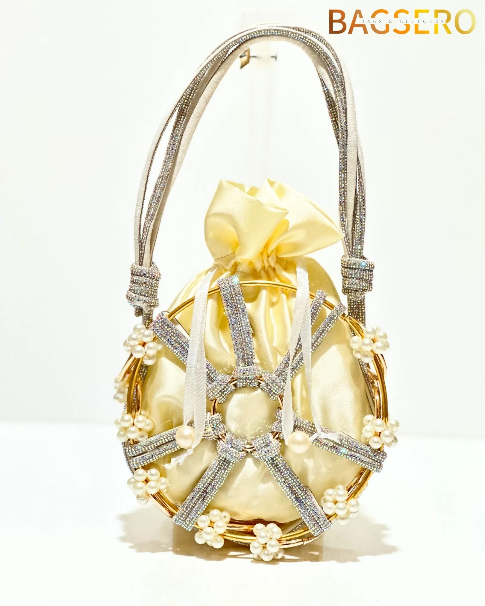 Opulent Pearl Bead Clutch