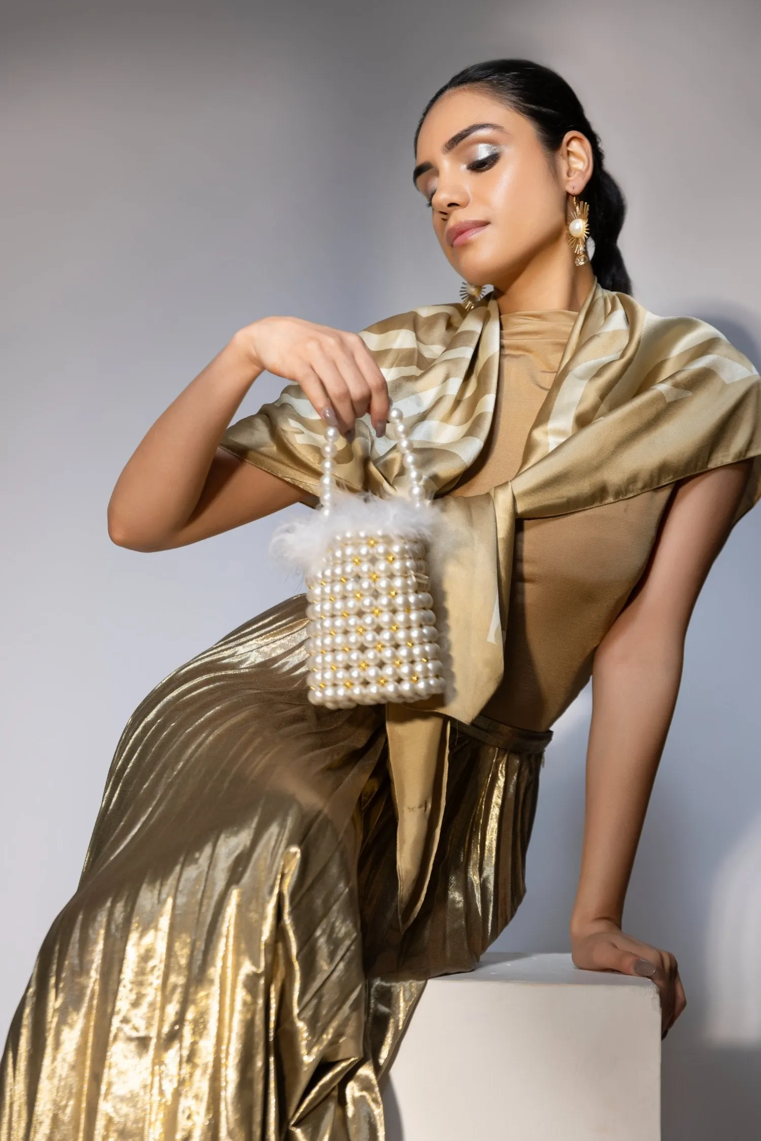 Pearl Bag With Fur Detailing, Ideal Party Wear Purse
