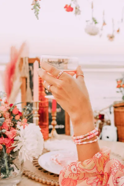 SHELBY STRETCH BRACELET IN GROOVY
