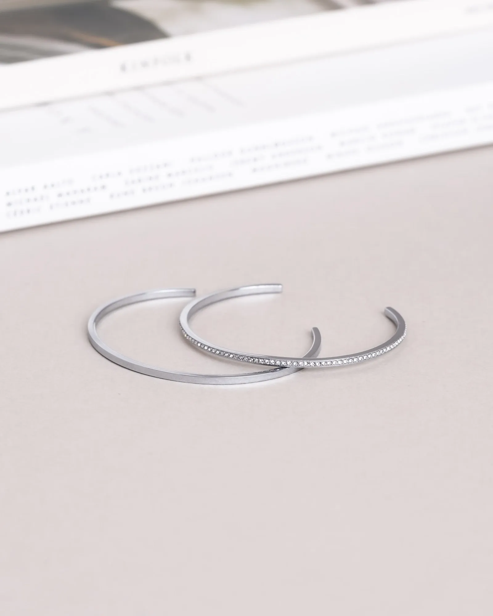 Sleek Bangle Medium