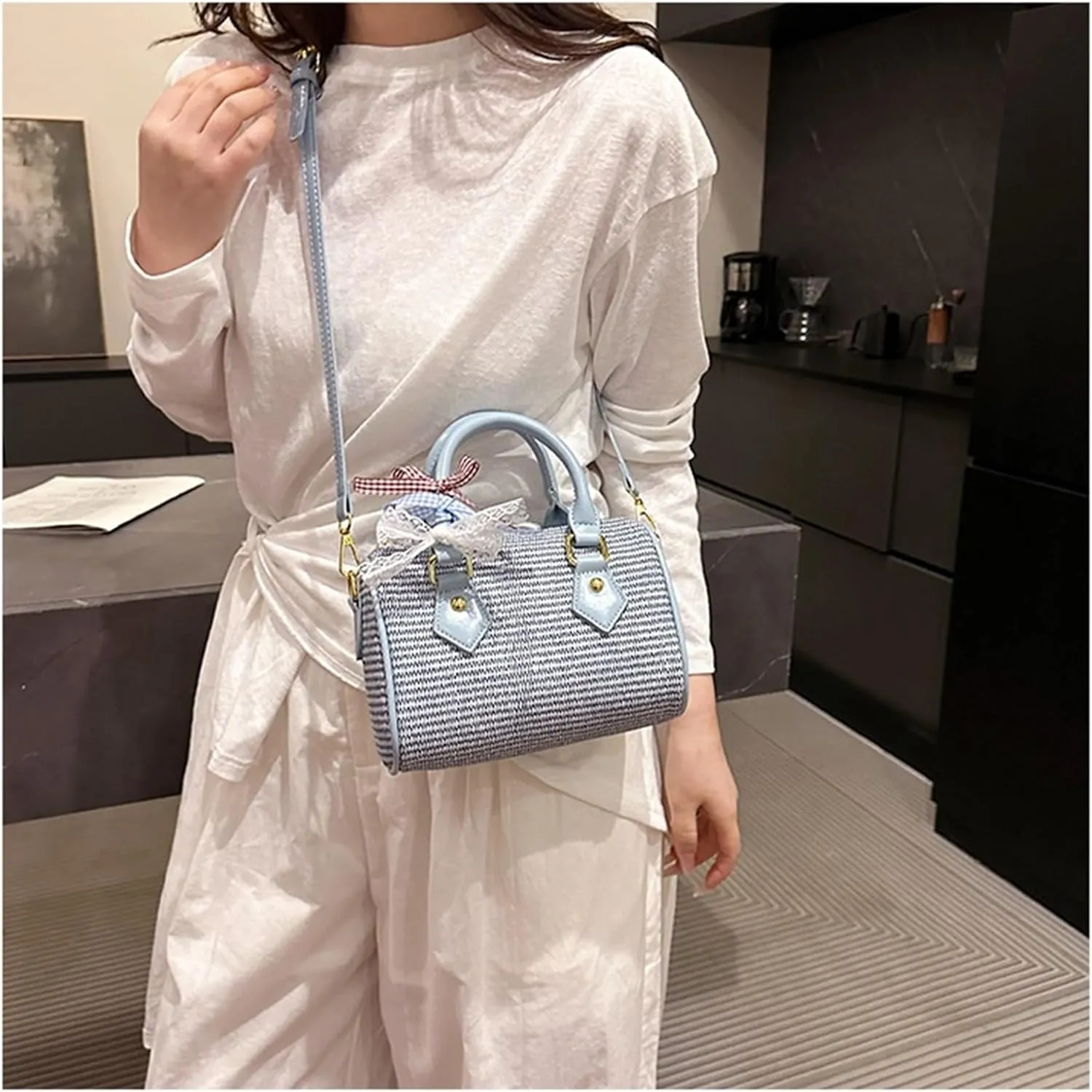 Small Cute Beach Bags for Women Straw Purses for Women Summer Purse Vacation Handbags Crossbody Bags Shoulder Bag