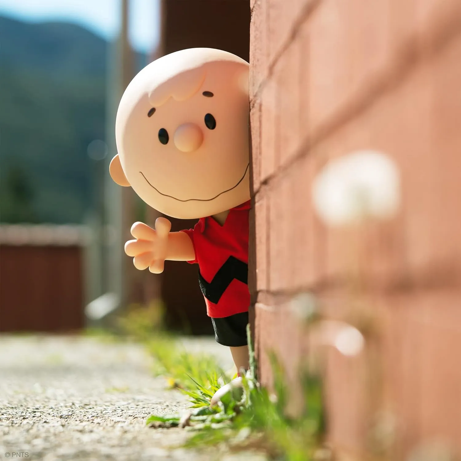 Super7 Supersize Peanuts Charlie Brown (Red Shirt) - 16" Peanuts Action Figure with Fabric Clothing Classic Cartoon Collectibles and Retro Toys