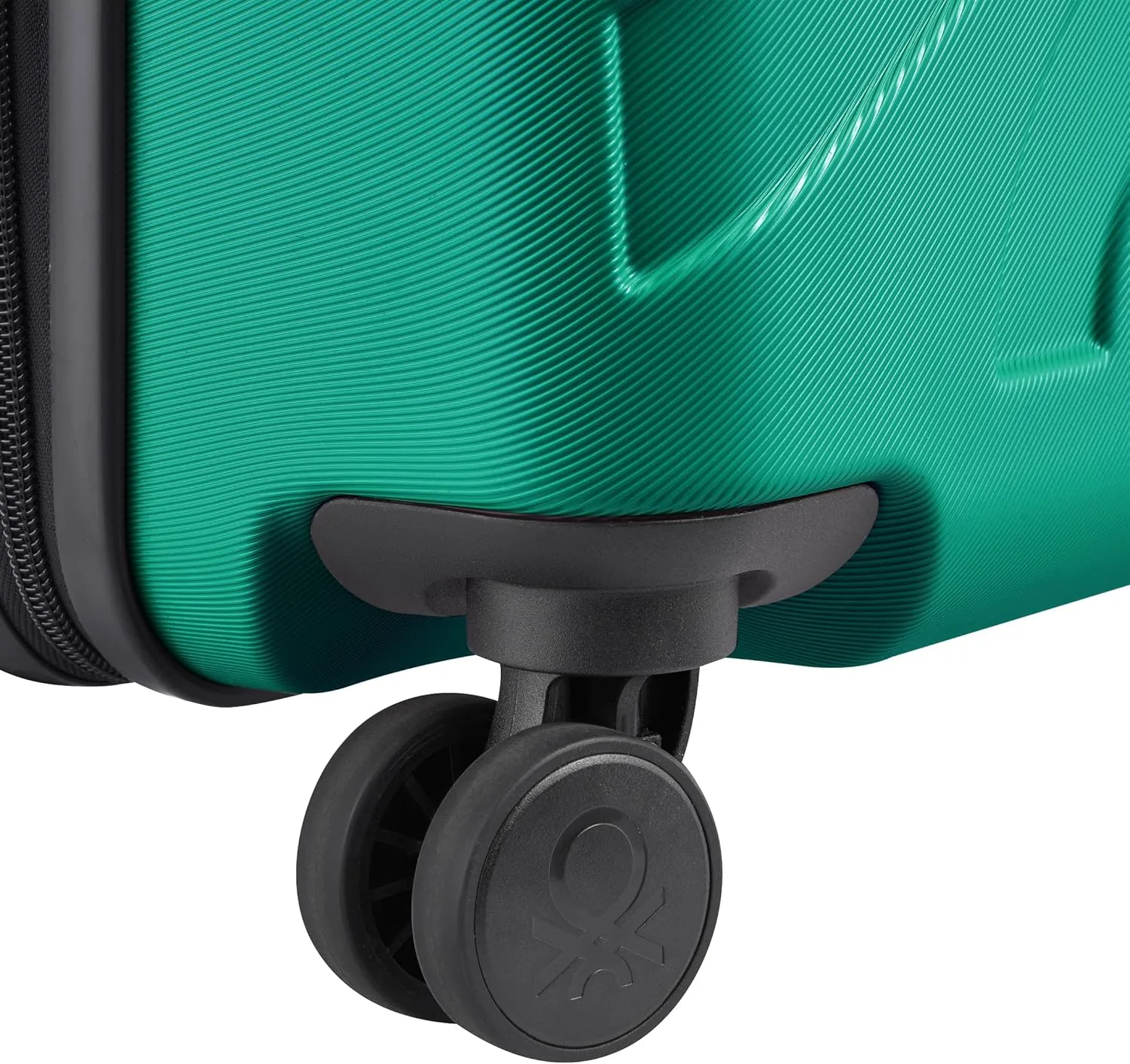 United Colors of Benetton Fabrica Hardside Luggage with Spinner Wheels, Green, Carry-On 19 Inch